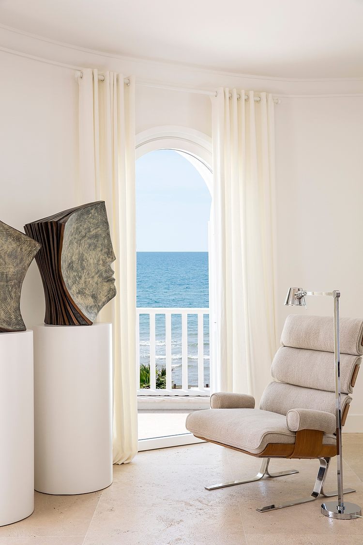 Villa in Sabaudia by Stefano Dorata Architetto