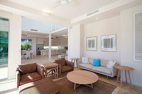 Noosa Holiday Home by Carole Tretheway Design