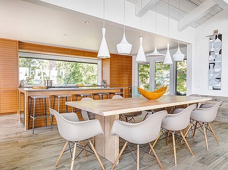 Island Retreat by Johnson + McLeod Design Consultants