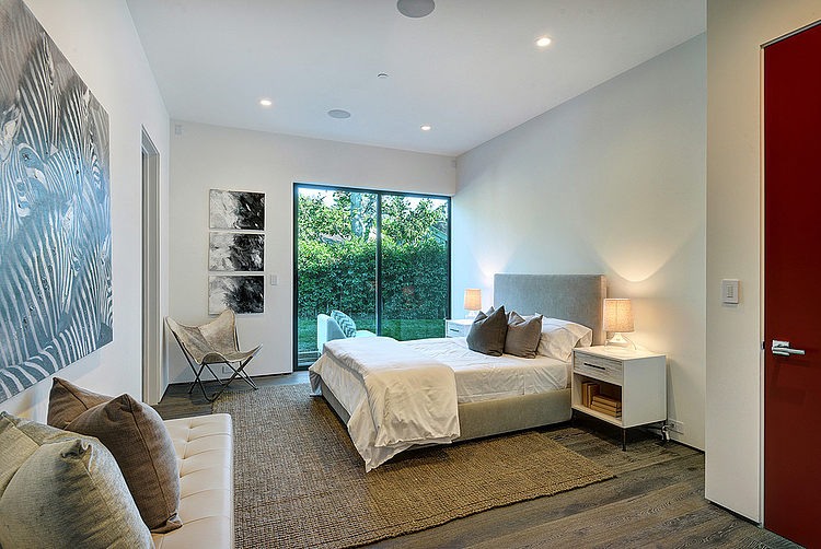 Hythe Court Home by Amit Apel Design