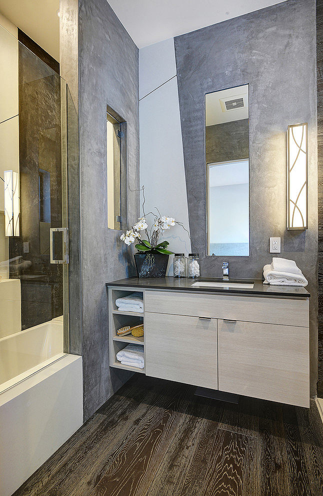 Hythe Court Home by Amit Apel Design