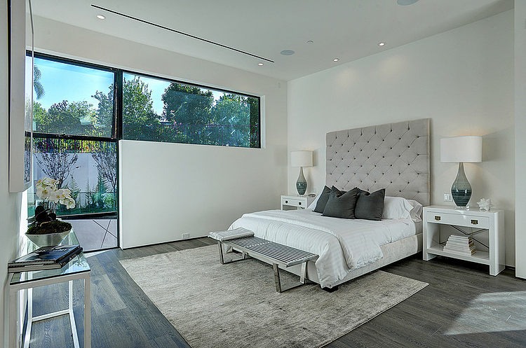 Hythe Court Home by Amit Apel Design