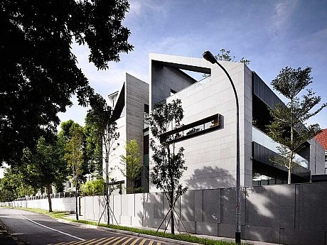 66MRN House by ONG&ONG