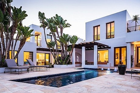 Booth Beach Residence by Neumann Mendro Andrulaitis