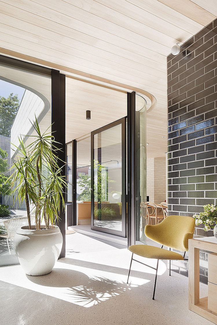 Brick House by Clare Cousins Architects