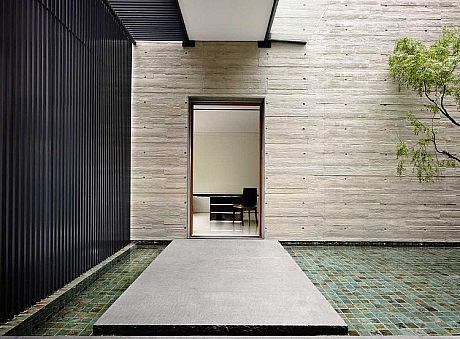 66MRN House by ONG&ONG