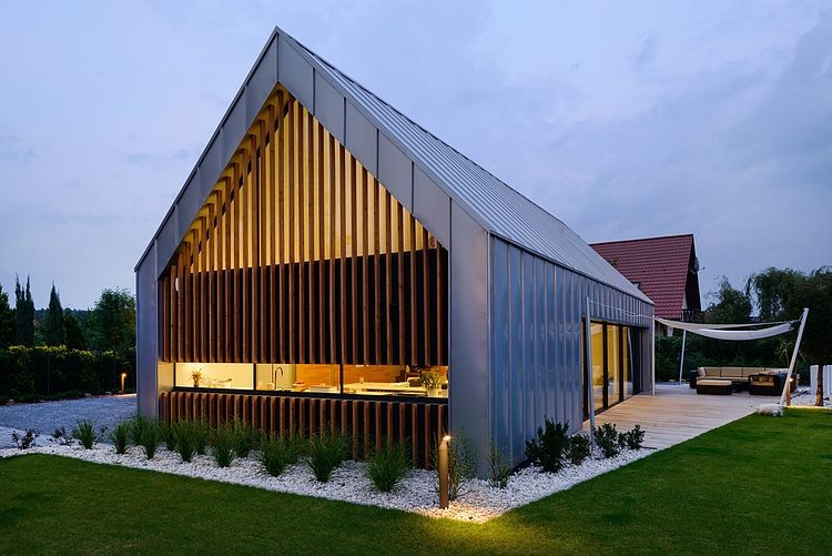 Two Barns House by RS+