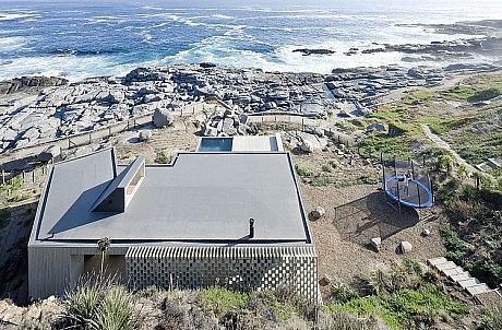 Rambla House by LAND Arquitectos