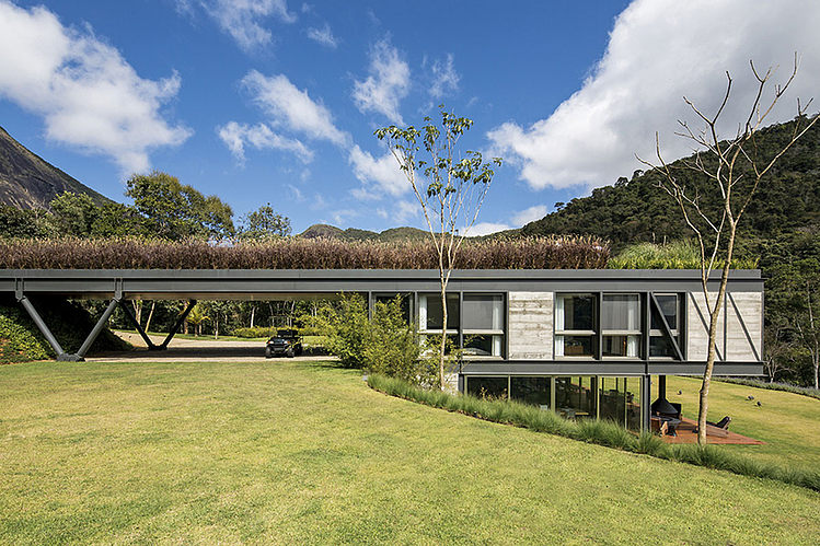 JG Residence by MPG Arquitetura