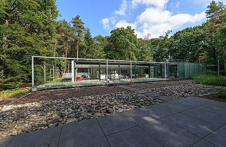 Bungalow by Borren Staalenhoef Architecten