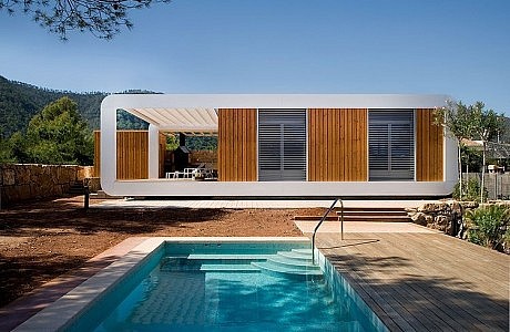 Prefab Retreat by Noem