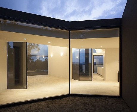 House & Studio YC by RTA-Office