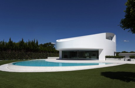 Casa Balint by Fran Silvestre Arquitectos