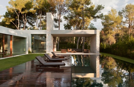 El Bosque House by Ramon Esteve Estudio