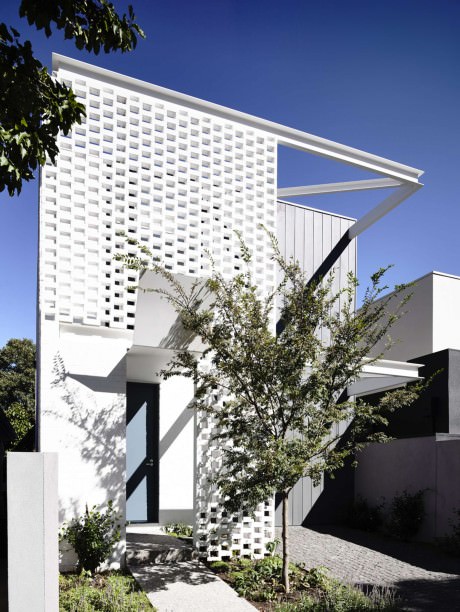 Fairbairn Road by Inglis Architects - 2