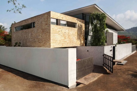 Mehr House by Krishnan+Parvez+Architects - 10