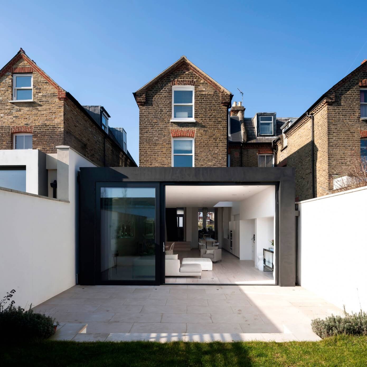 House in Homefield Road by Alex Findlater