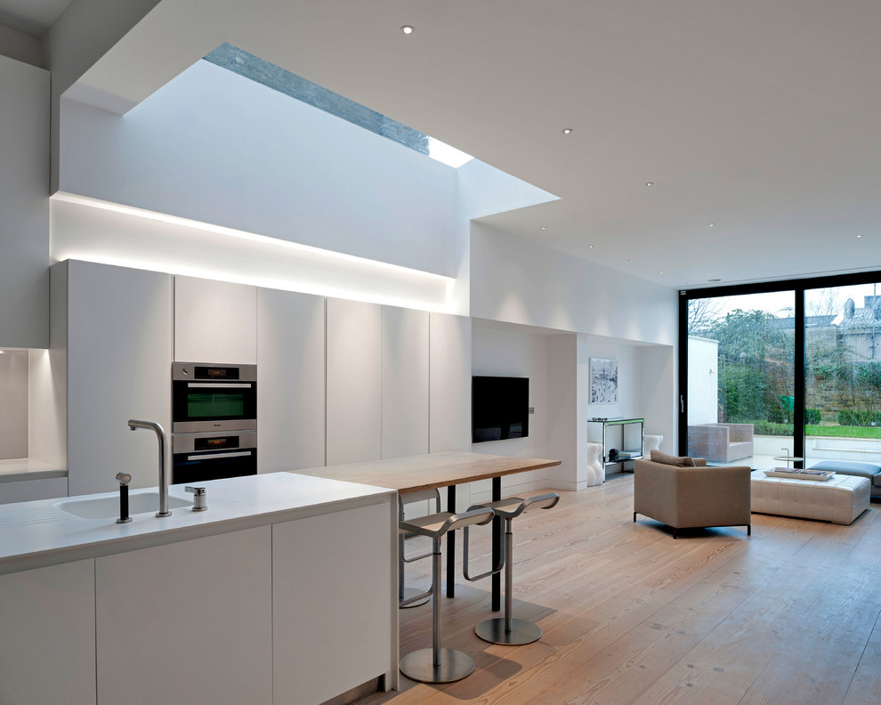 House in Homefield Road by Alex Findlater