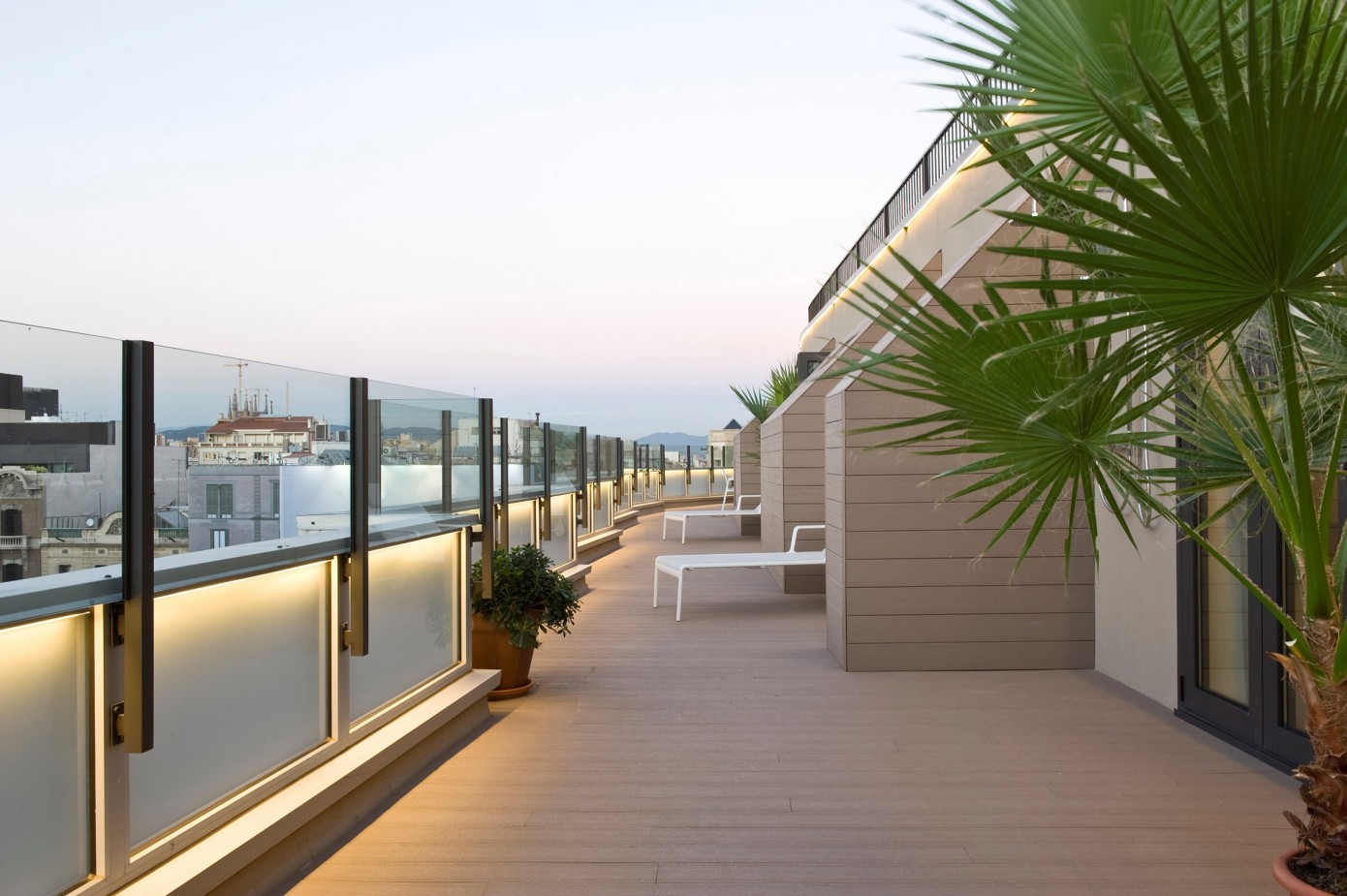 Paseo de Gràcia Penthouse by CaSA