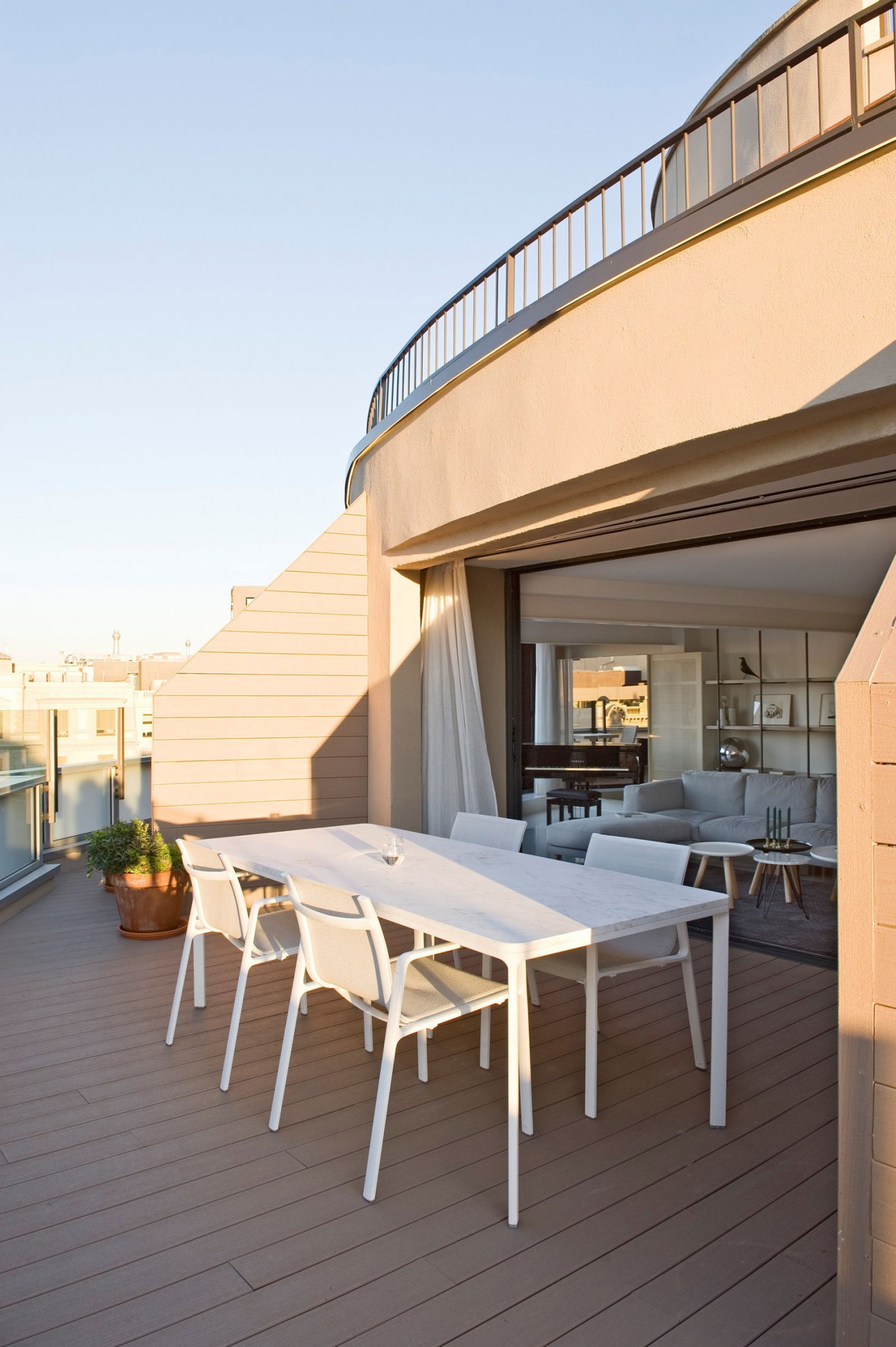 Paseo de Gràcia Penthouse by CaSA