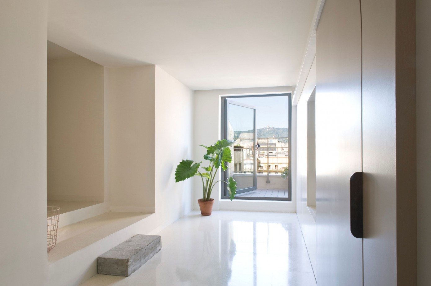 Paseo de Gràcia Penthouse by CaSA