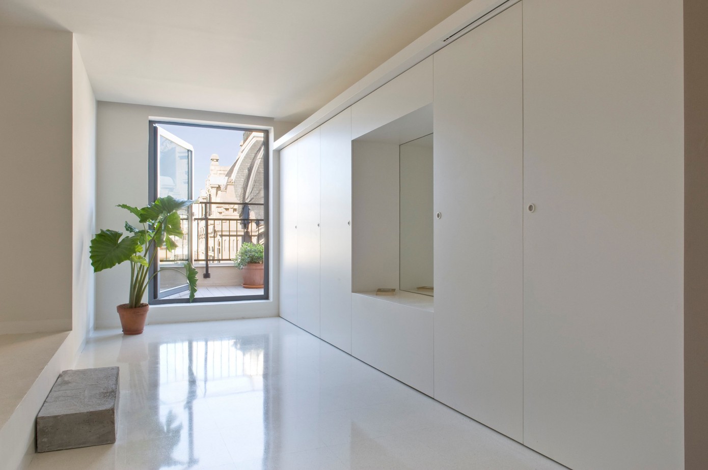 Paseo de Gràcia Penthouse by CaSA