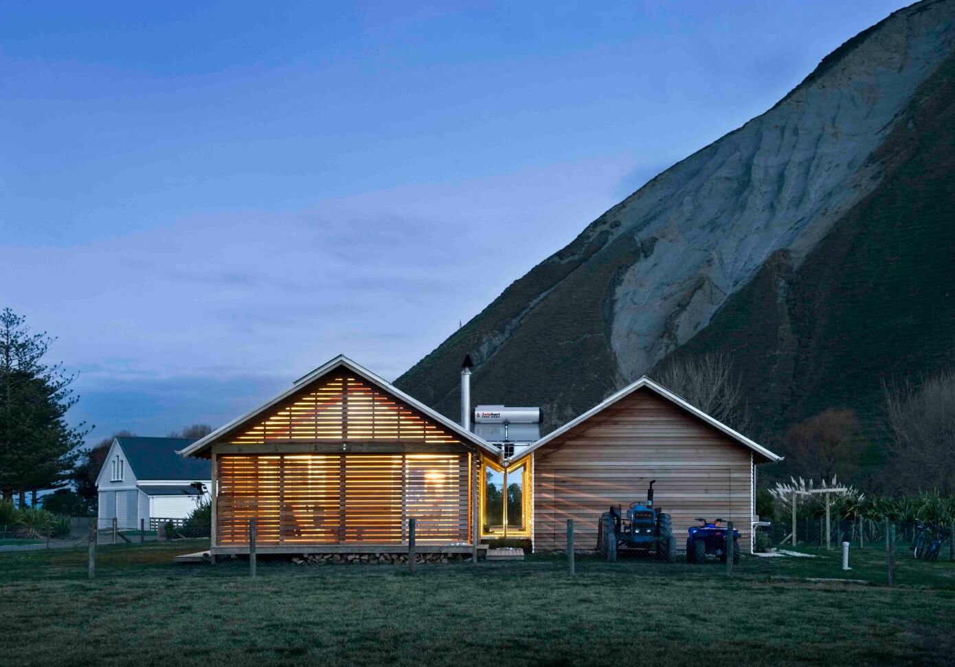 Shoal Bay Bach by Parsonson Architects