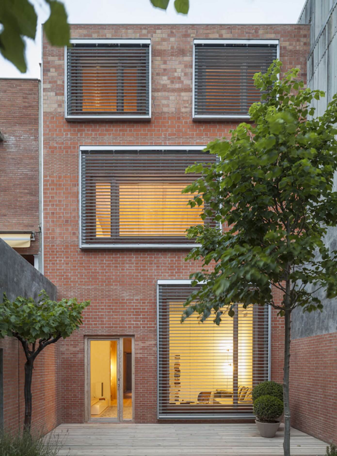 House 1014 by Harquitectes