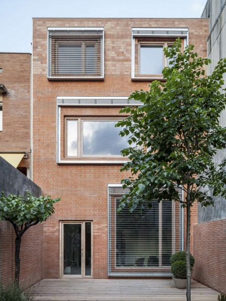 House 1014 by Harquitectes - 7