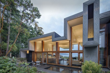 Ridge House by Marko Simcic and Brian Broster - 1