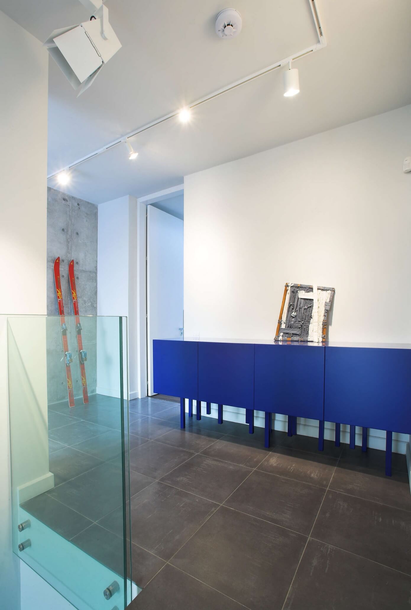 Residential Mob6 by M.O.B Interior Designs