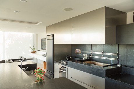 Pool House in Porto Alegre by Kali Arquitetura - 4