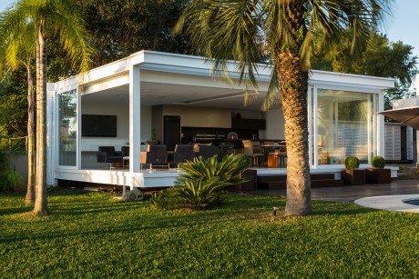 Pool House in Porto Alegre by Kali Arquitetura - 10