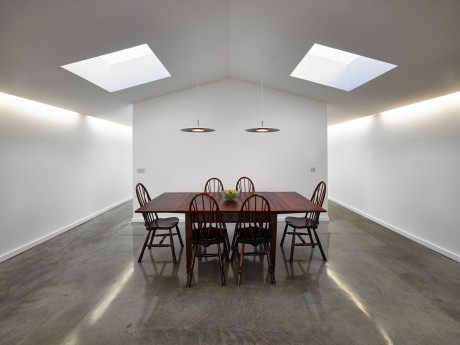 Beach House by Dualchas Architects - 3