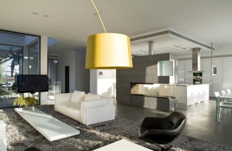 Bridging House by Jacobs-Yaniv Architects