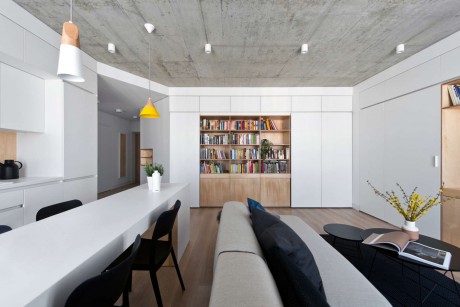 Apartment in Vilnius by Normundas Vilkas - 1