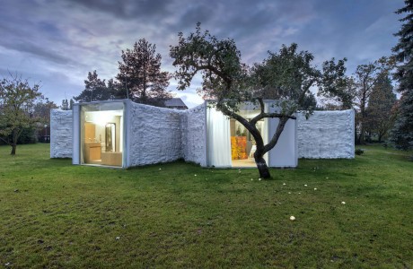 Chameleon House by Petr Hajek Architekti