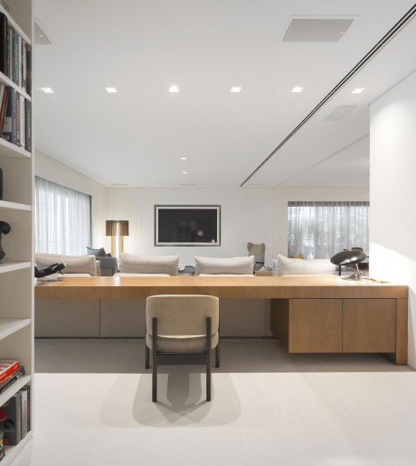 Barra Residence by Studio Arthur Casas - 7