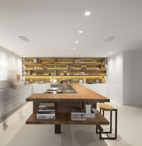 Barra Residence by Studio Arthur Casas - 5