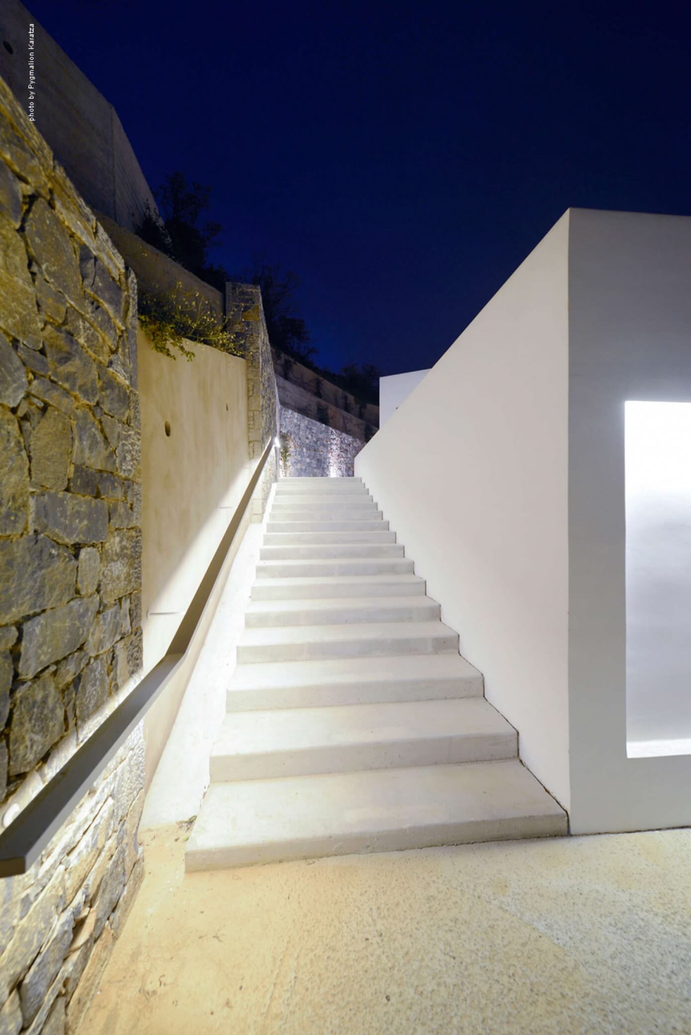 Villa Melana by Studio 2 Pi Architecture