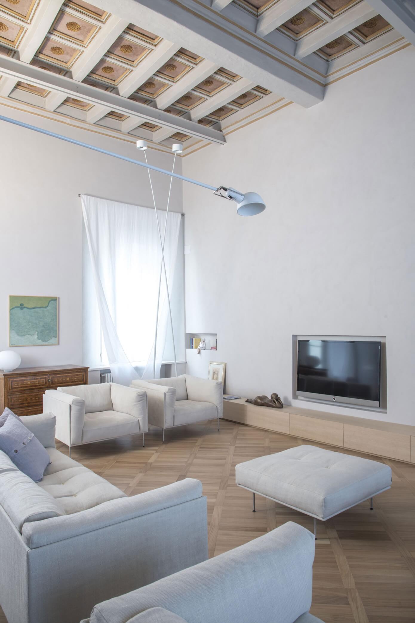 Apartment in Piacenza by Studio Blesi Subitoni