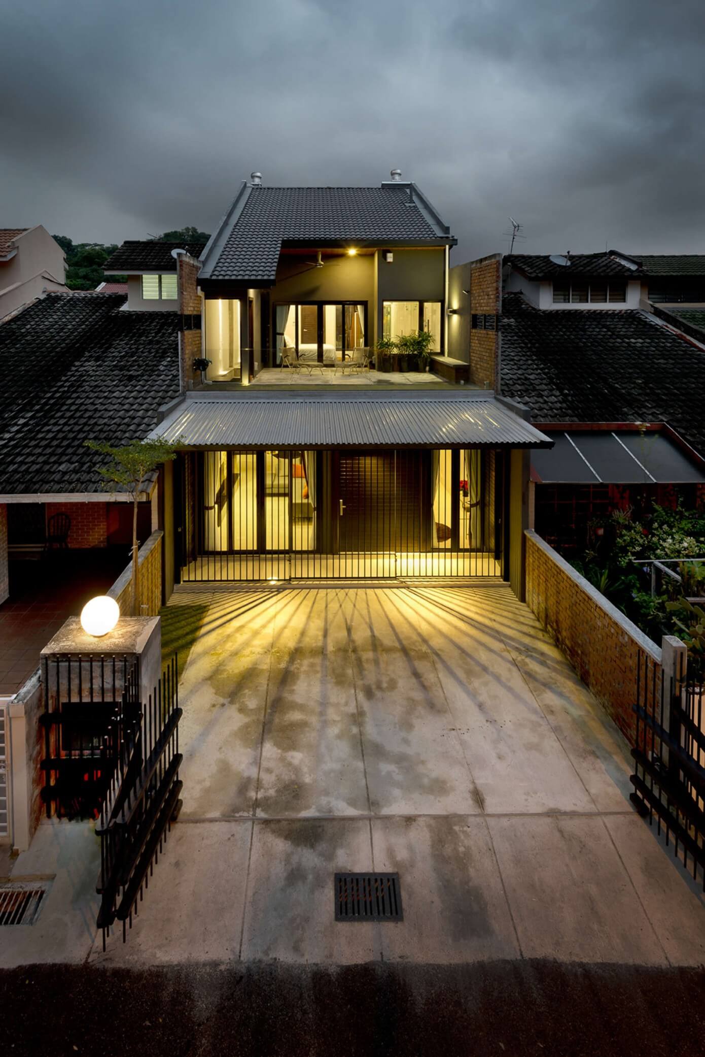 Kuala Lumpur Home by DRTAN LM Architect