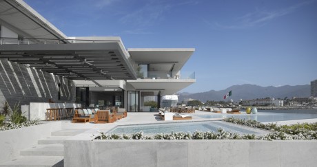 Private Residence by Ezequiel Farca - 1