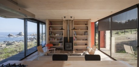 Remote House by Felipe Assadi - 3