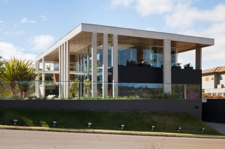 Botucatu House by FGMF Arquitetos - 12