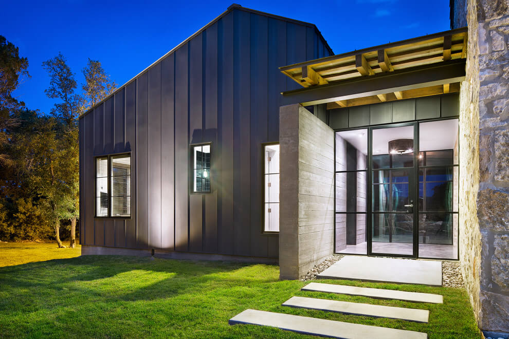 Farmhouse by Shiflet Group Architects
