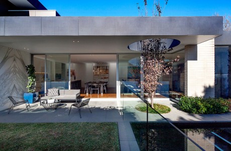 Malvern East House by Pleysier Perkins