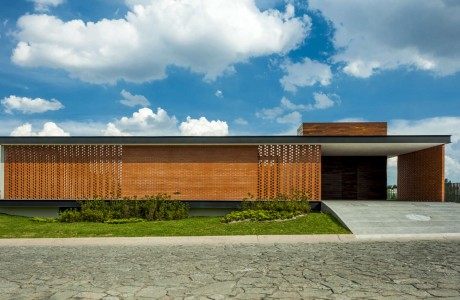 Casa RO by Alexanderson Arquitectos