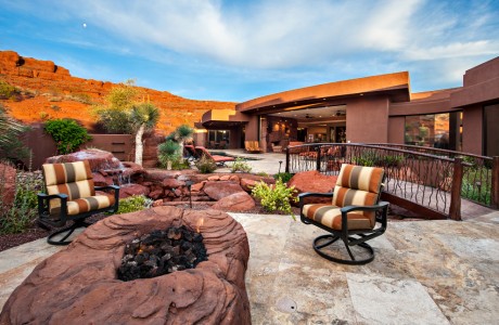 Kachina Cliffs House by McQuay Architects