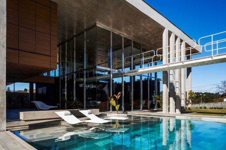 Botucatu House by FGMF Arquitetos - 3